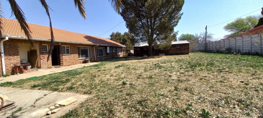 3 Bedroom Property for Sale in Roosheuwel North West